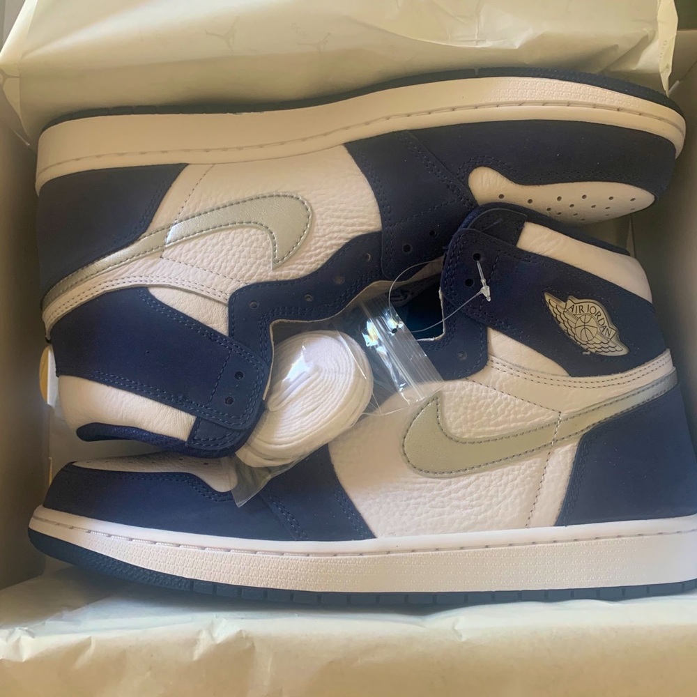 Midnight Navy Jordan 1s